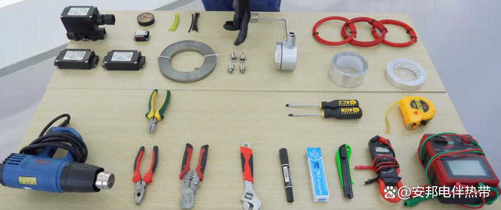 自限溫伴熱帶如何剪切(圖1) b3c6976b3856251729b0714df1ff07297307.png