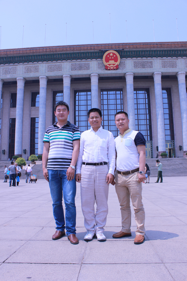 安邦集團(tuán)董事長李貽連應(yīng)邀出席電供暖專業(yè)委員會成立大會(圖4)