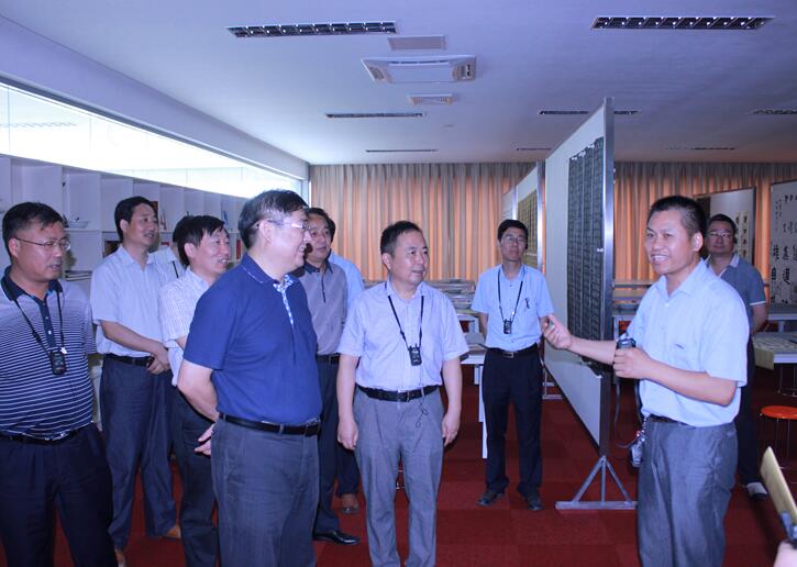 市長(zhǎng)朱大綱等幾大班子領(lǐng)導(dǎo) 蒞臨我公司參觀指導(dǎo)工作(圖1)