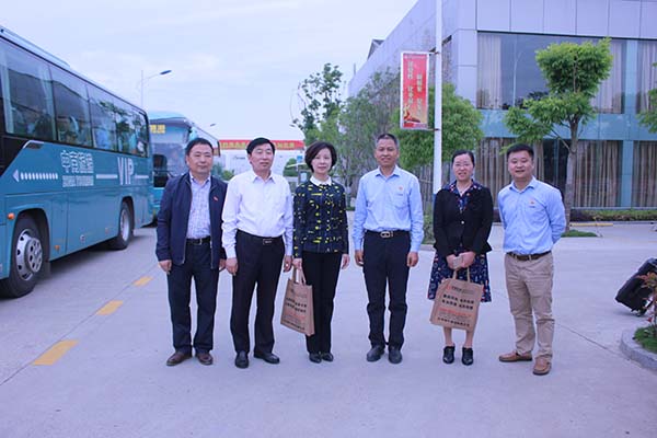 市委領導蒞臨安邦電氣股份指導非公黨建工作(圖1) 市委領導蒞臨安邦電氣股份指導非公黨建工作(圖1)