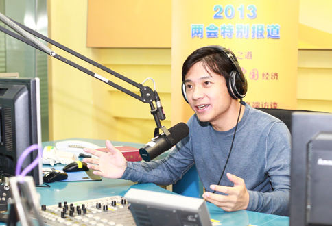 百度公司董事長兼CEO李彥宏做客《企業家說》,談當政協委員責任比壓力大(圖2) 百度公司董事長兼CEO李彥宏做客《企業家說》,談當政協委員責任比壓力大(圖2)