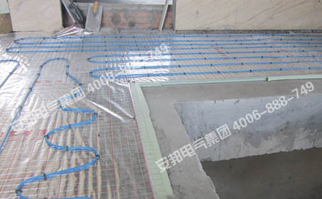 揚州錦苑別墅區發熱電纜家庭電地暖(圖4) 樓梯口電地暖安裝圖